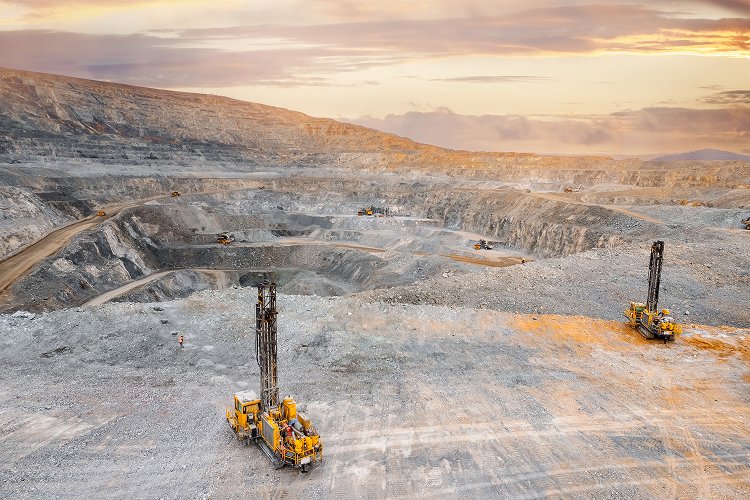 Mining/drilling